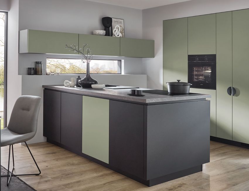 Stylische Inselküche