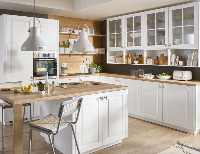 Küche mit Kochinsel